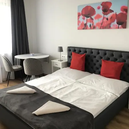 Tóranéző Ház *