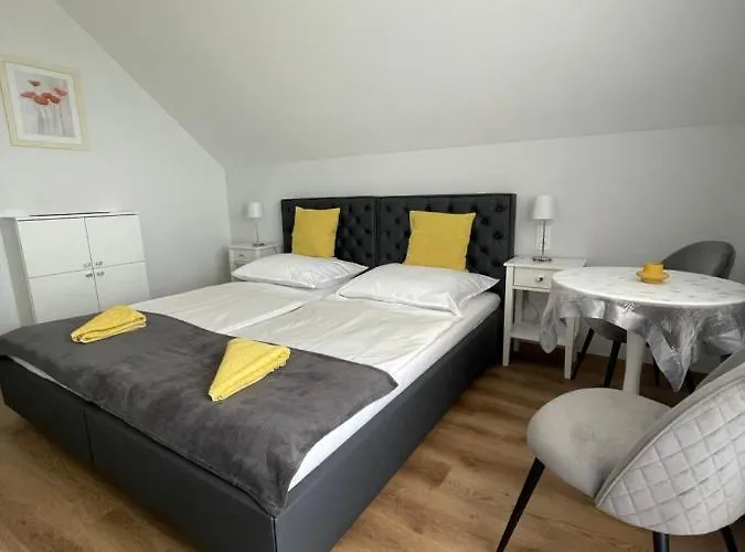 Toranezo Haz Bed & Breakfast